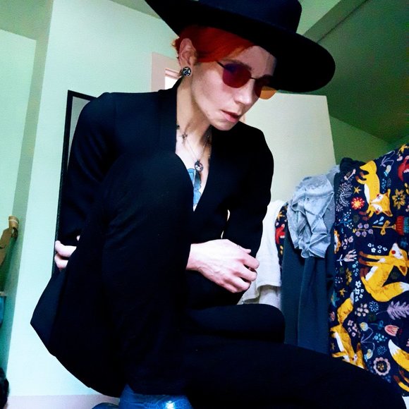 Meet your Posher, Ana - Picture 5 of 13